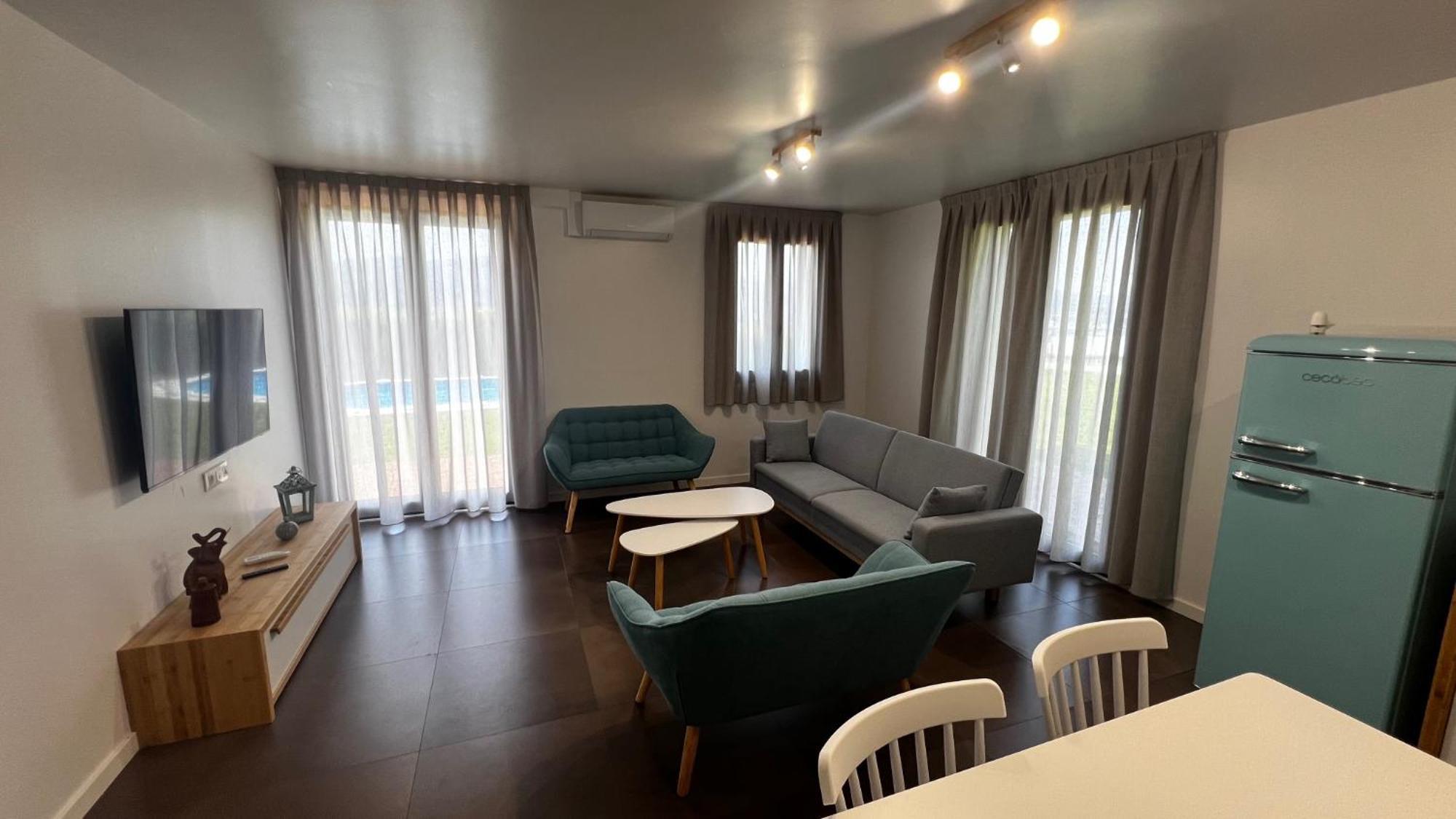 - A Casa Da