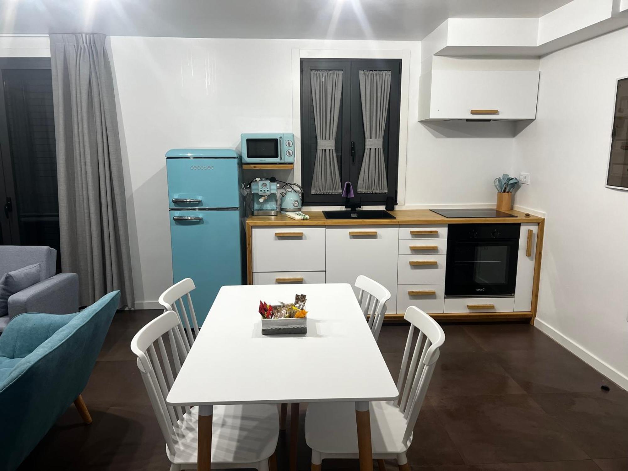 - A Casa Da *